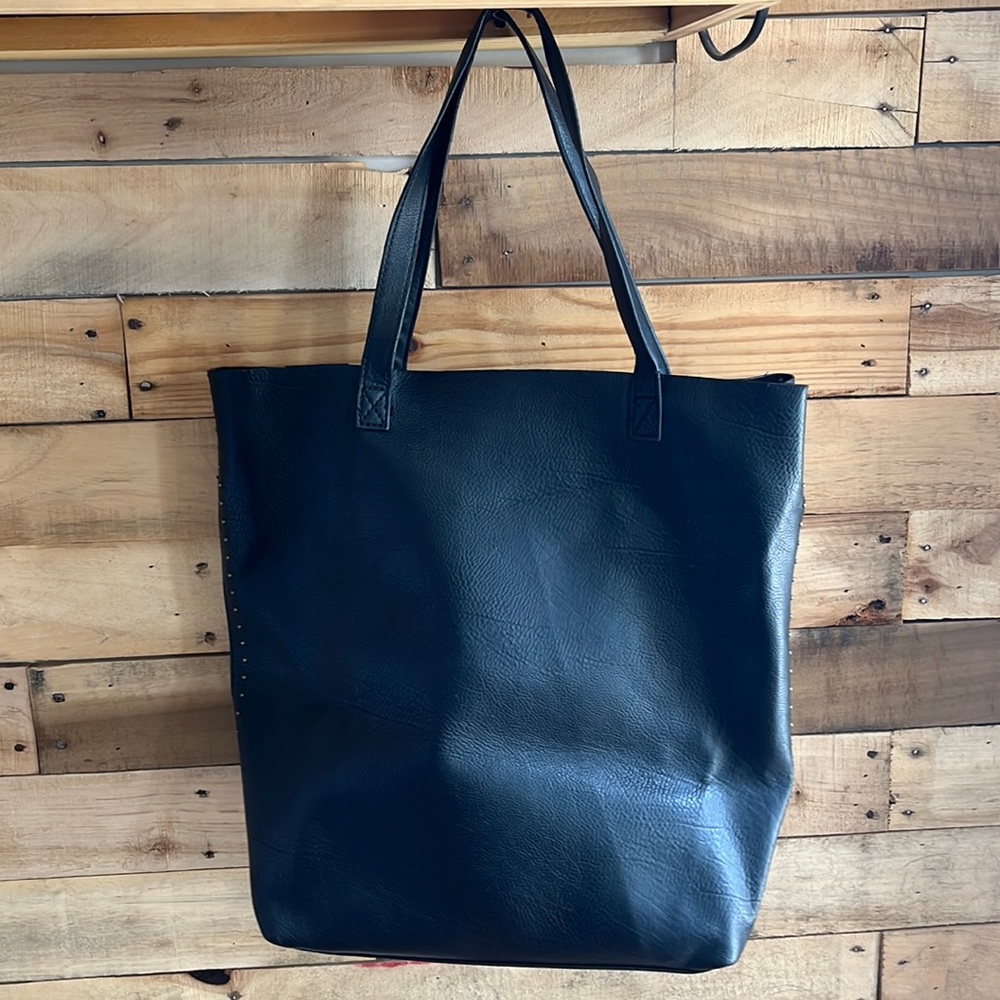 AEO black tote